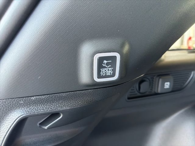New 2026 Diamond Black Crystal Pearl-Coat Exterior Paint Jeep 85th Anniversary Edition image 8