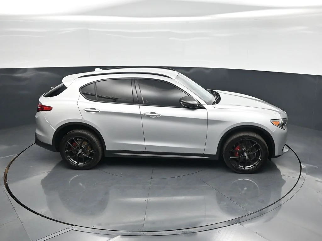 Used 2020 Gray Alfa Romeo Base image 36