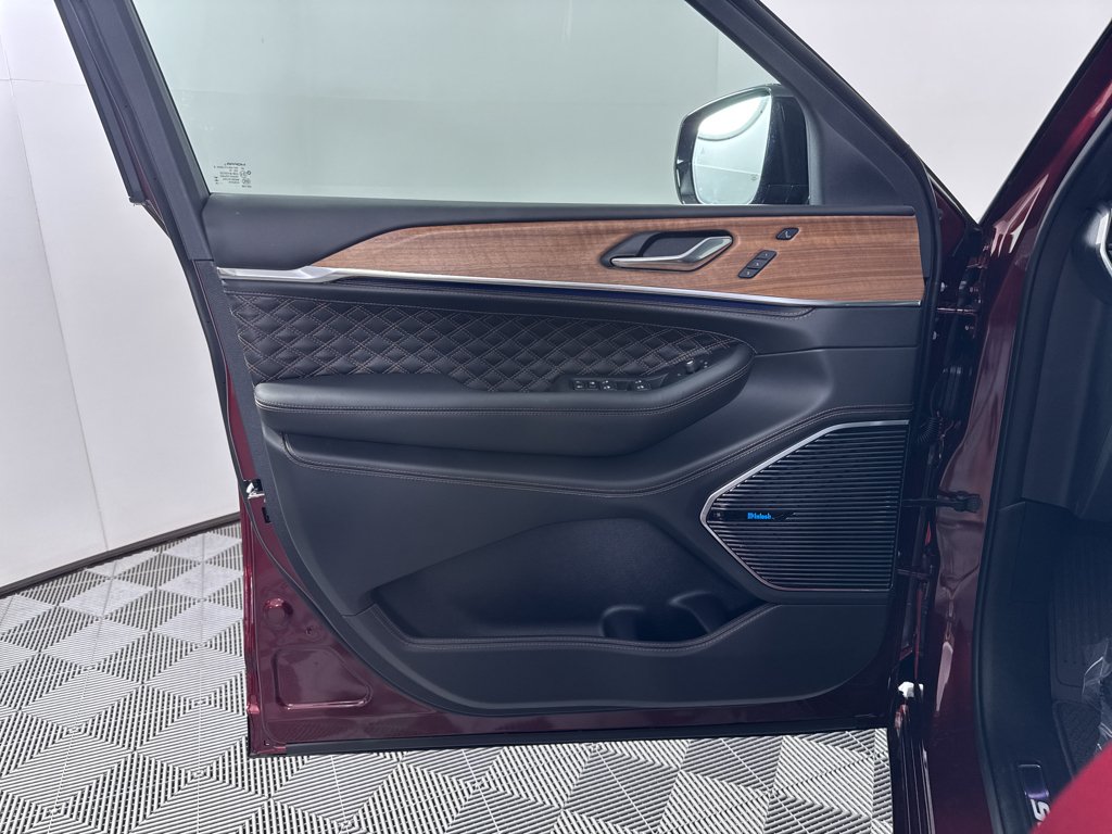 New 2026 Velvet Red Pearl-Coat Exterior Paint Jeep Summit image 30