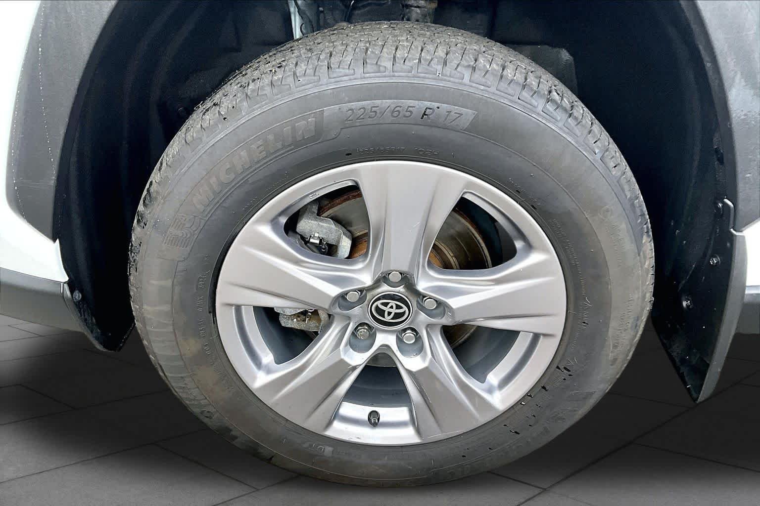 Used 2024 Ice Cap Toyota XLE image 11