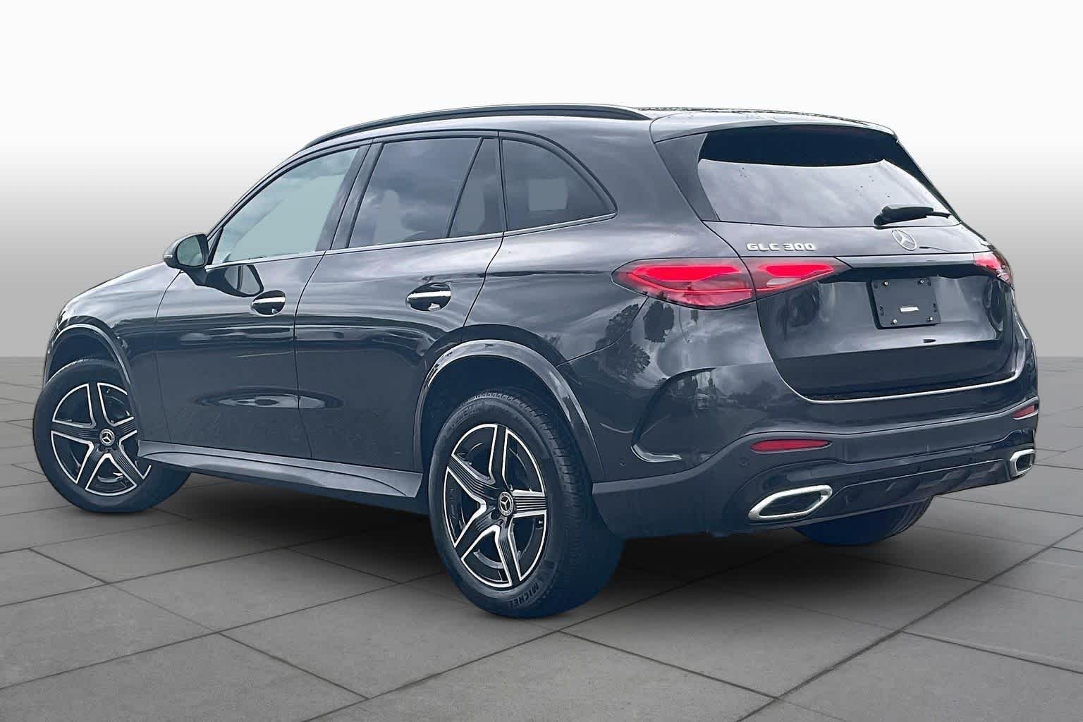 Used 2024 Graphite Grey Metallic Mercedes-Benz GLC 300 image 11