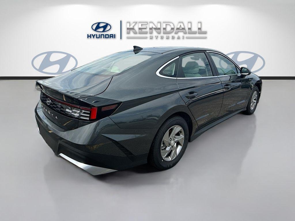 New 2026 Portofino Gray Hyundai SE image 6