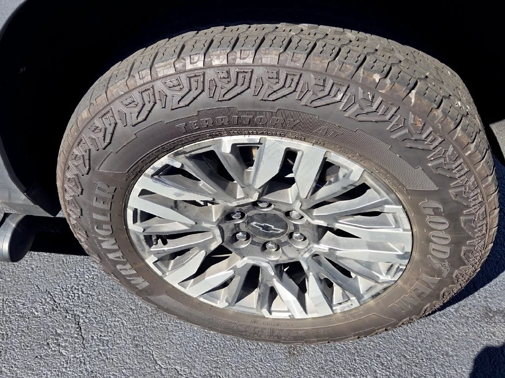 Used 2025 Sterling Gray Metallic Chevrolet Z71 image 4