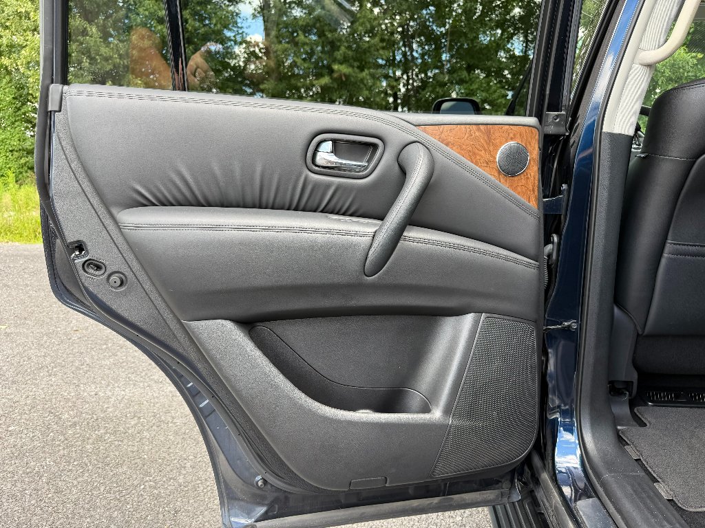 Used 2023 Blue Nissan SL image 26