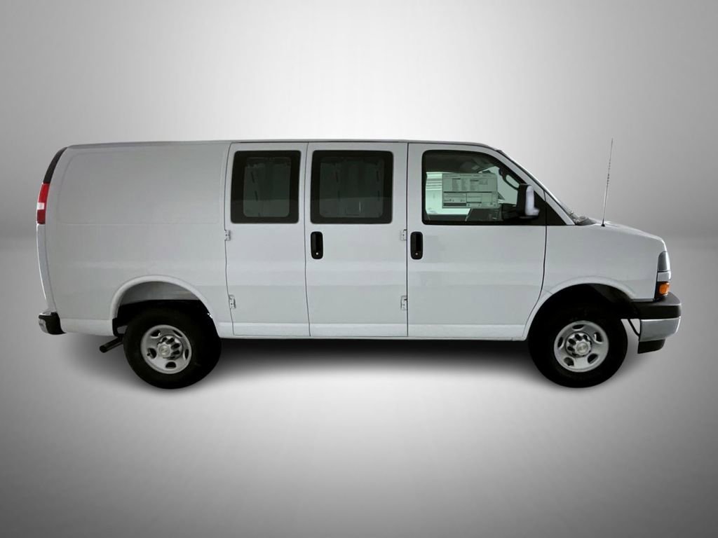2025 Chevrolet Express Cargo Work Van - Photo 4