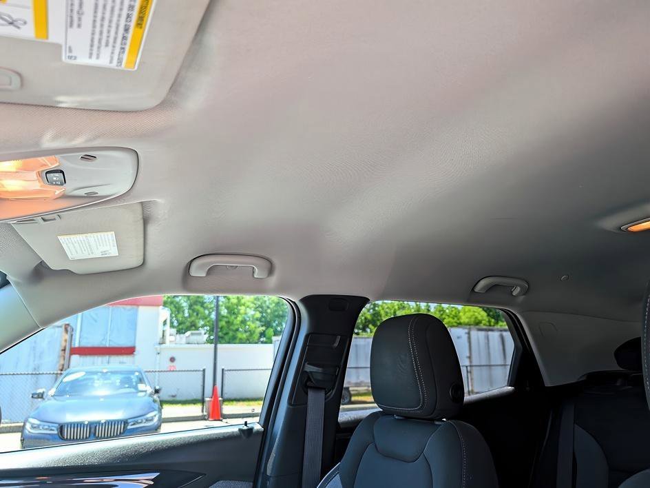Used 2025 Sterling Gray Metallic Chevrolet LT image 27