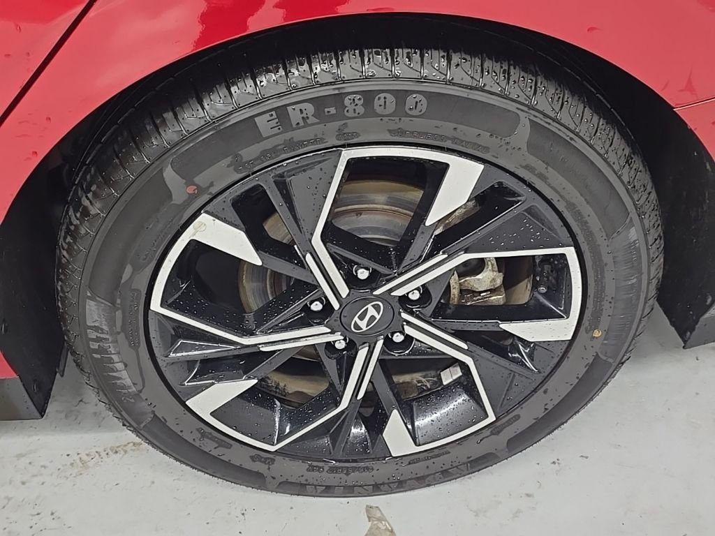 Certified Used 2025 Red Hyundai SEL image 39