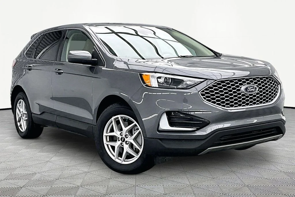 Certified Used 2024 Gray Metallic Ford SEL image 12