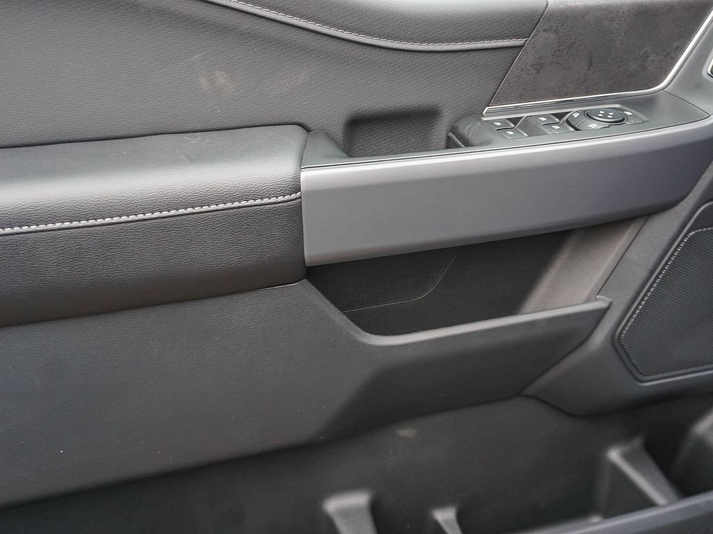 New 2026 Carbonized Gray Metallic Ford XLT image 18