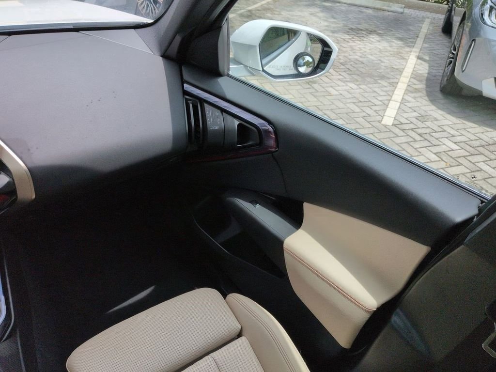 2025 BMW X3 30 - Photo 17