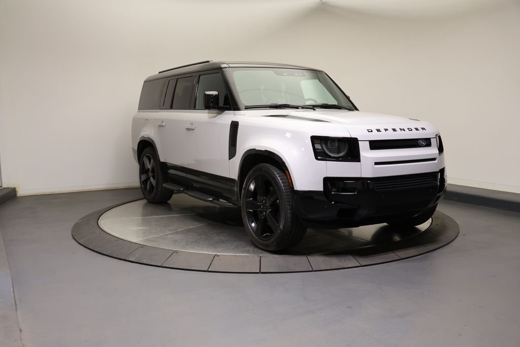 2026 Land Rover Defender X-Dynamic SE - Photo 7