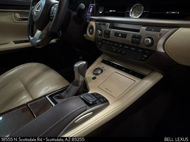 Used 2017 White Lexus 350 image 29
