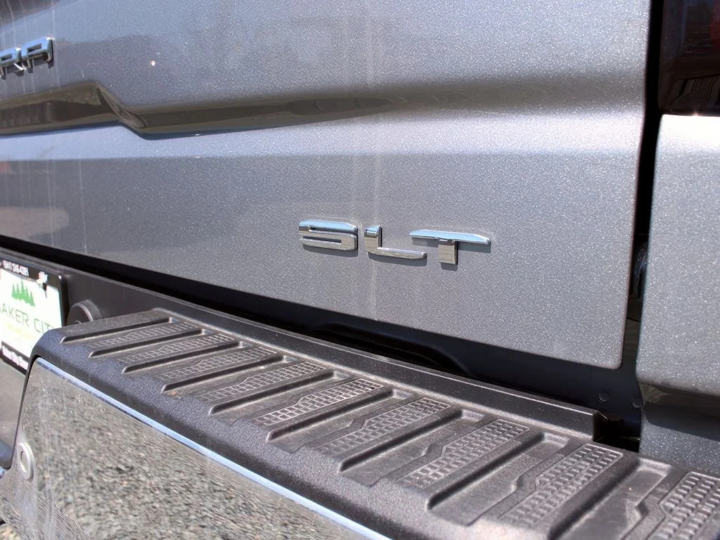 Used 2024 Sterling Metallic GMC SLT image 35