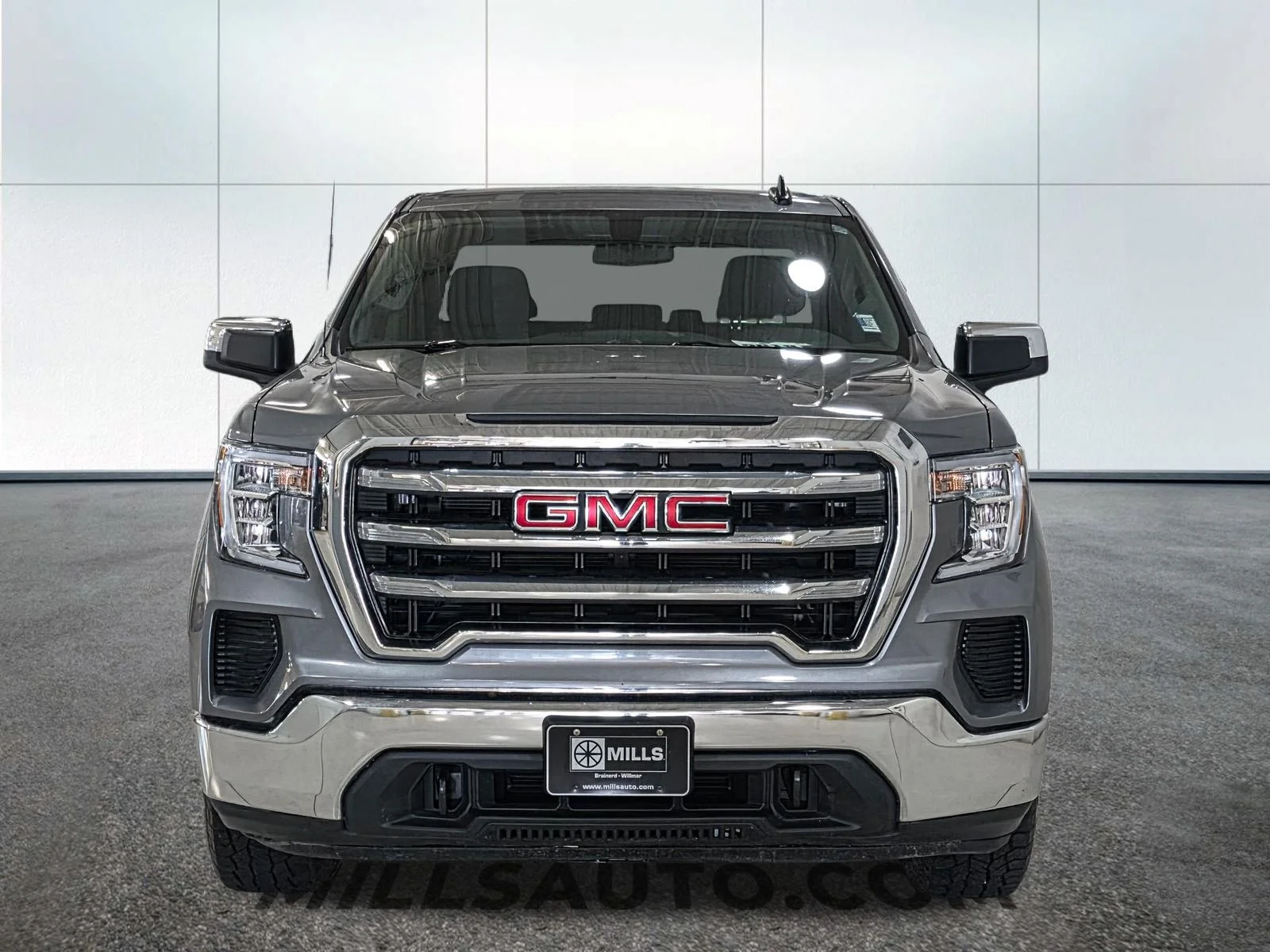 Used 2020 Gray GMC SLE image 12