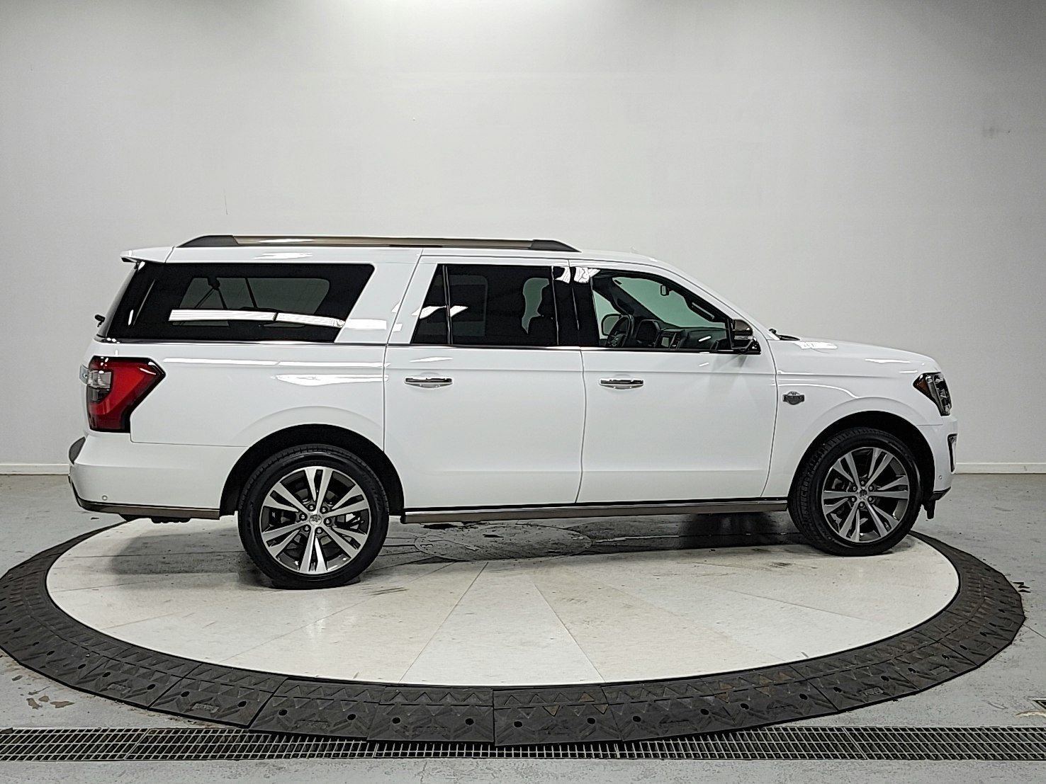 Used 2021 Oxford White Ford King Ranch image 8