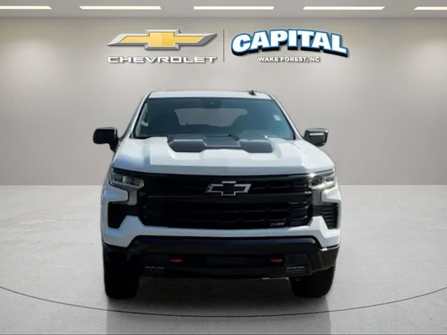 Used 2025 Summit White Chevrolet LT Trail Boss image 8