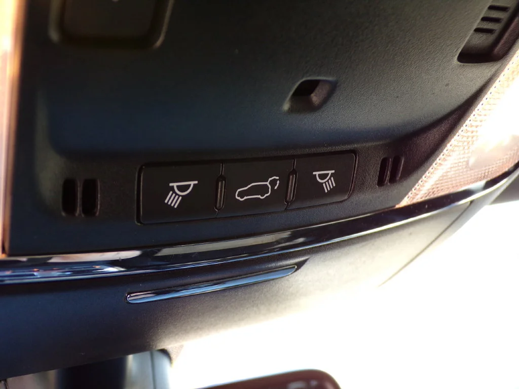 Used 2022 Gray Jeep Laredo X image 22