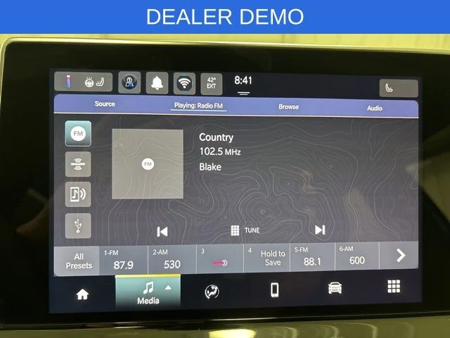 New 2026 Black Jeep Latitude image 19