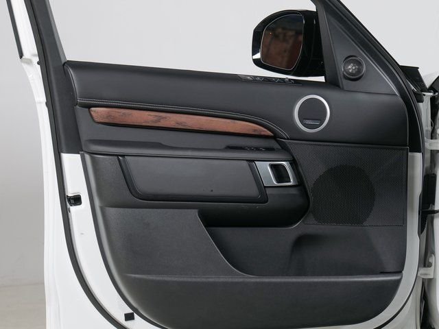 Certified Used 2025 Fuji White Land Rover Dynamic SE image 27