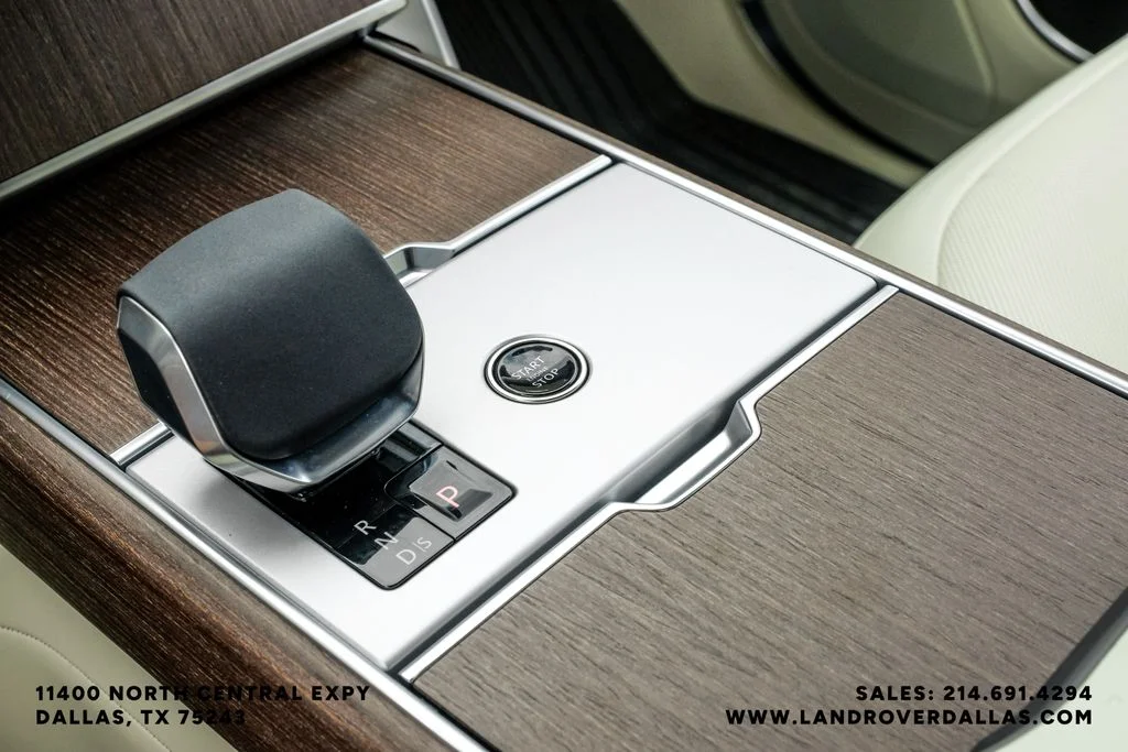 New 2026 Fuji White Land Rover SE image 24