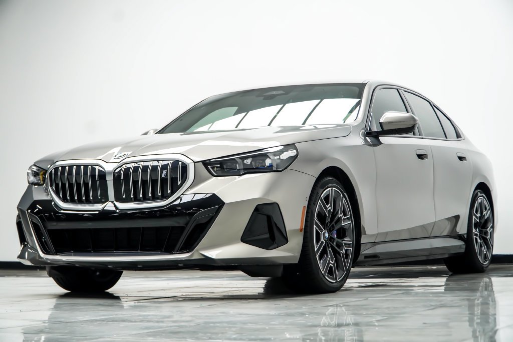 Used 2026 Gray BMW eDrive40 image 13