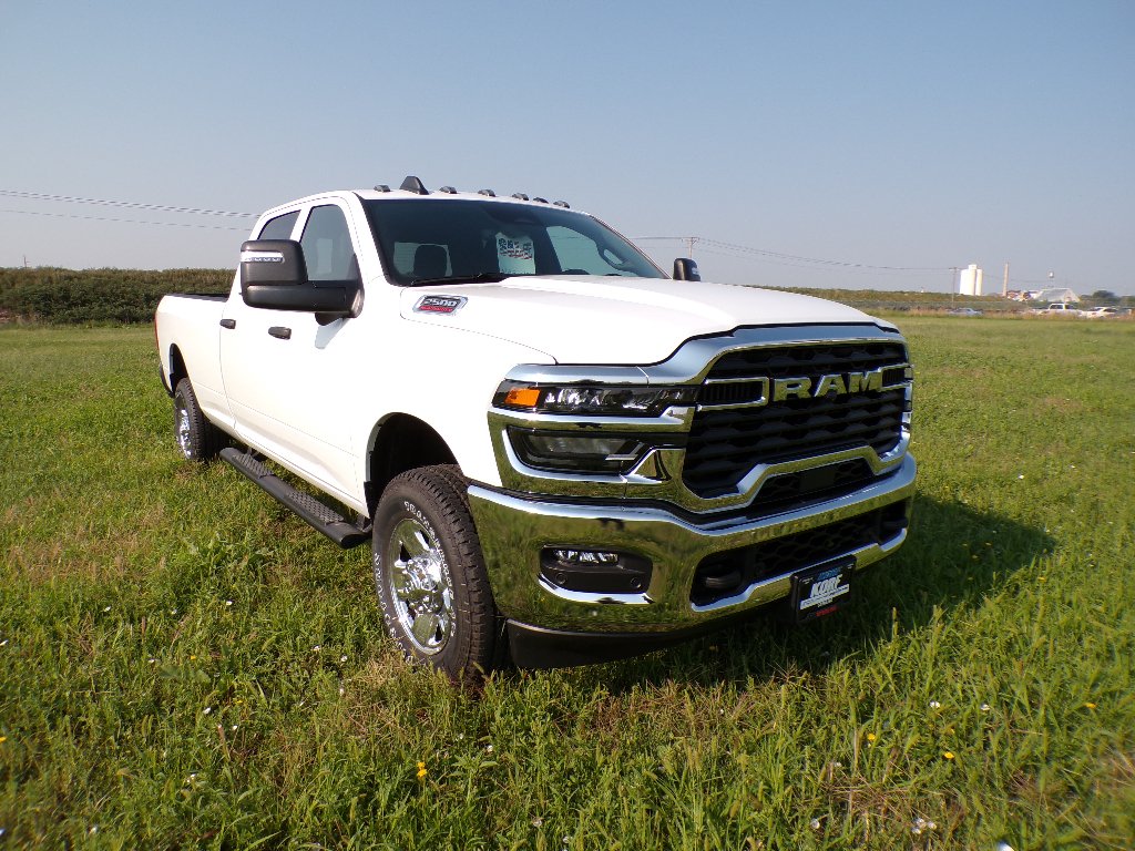 New 2026 Bright White Clear-Coat Exterior Paint RAM Tradesman image 11