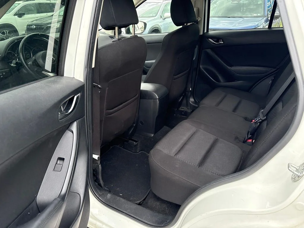 Used 2015 White Mazda Touring image 28