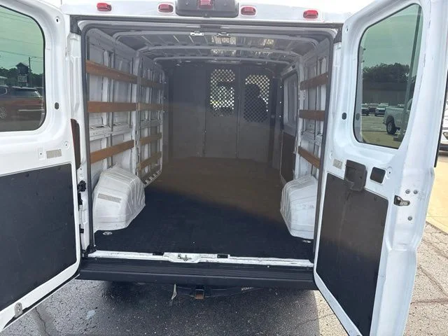 Used 2023 White Ram Base image 17