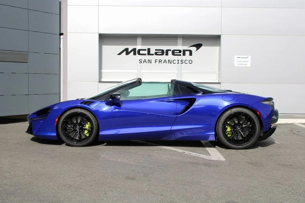 Certified Used 2025  McLaren Performance image 37
