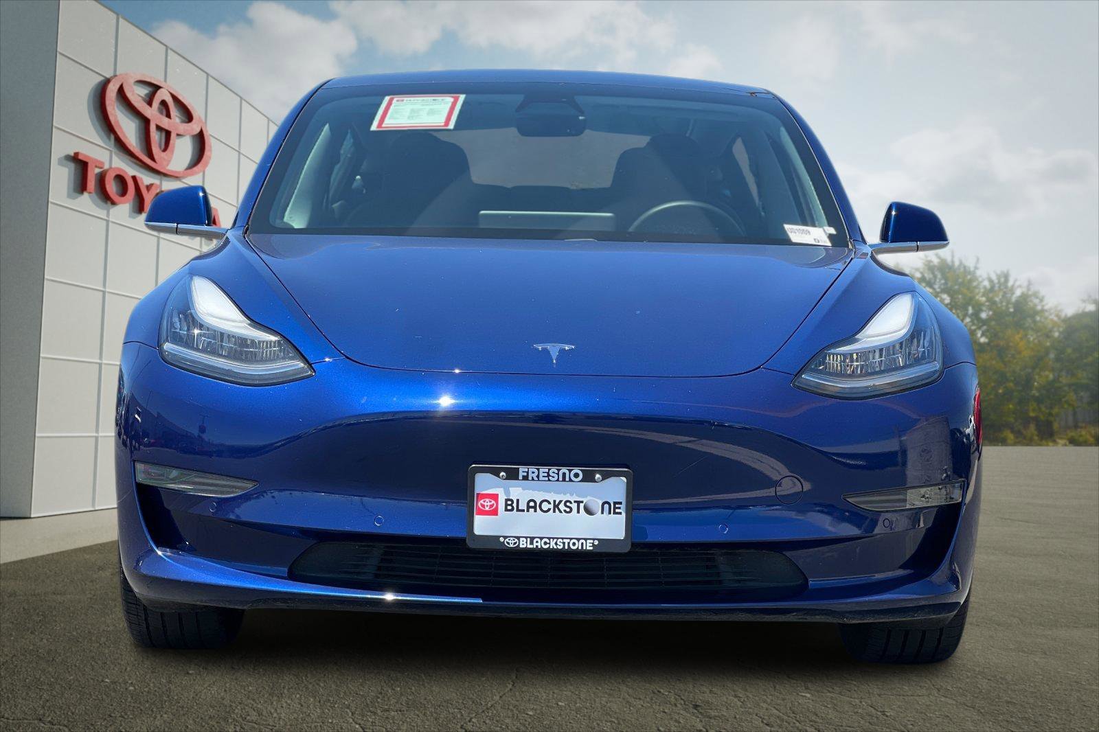 Used 2020 Deep Blue Metallic Tesla Standard Range Plus image 8