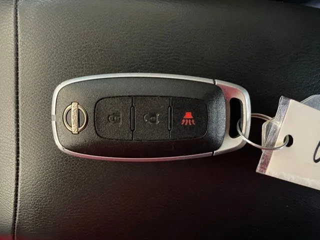 Used 2025 Brown Nissan SV image 30