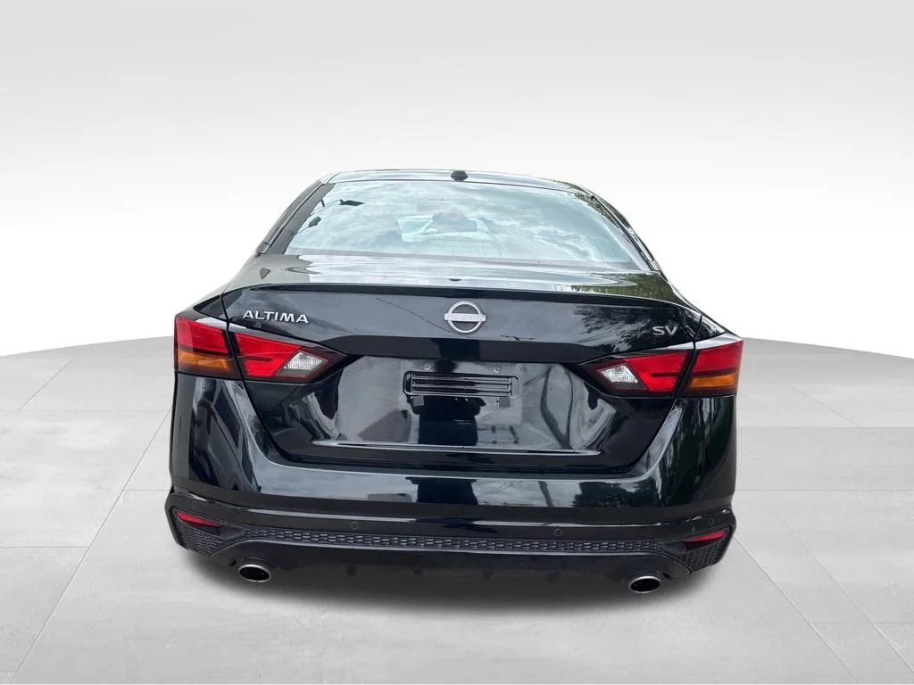 Used 2024 Black Nissan 2.5 SV image 7