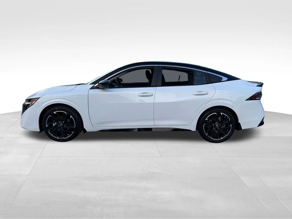 New 2026 Aspen White TriCoat / Super Black Two-tone Nissan SR image 4