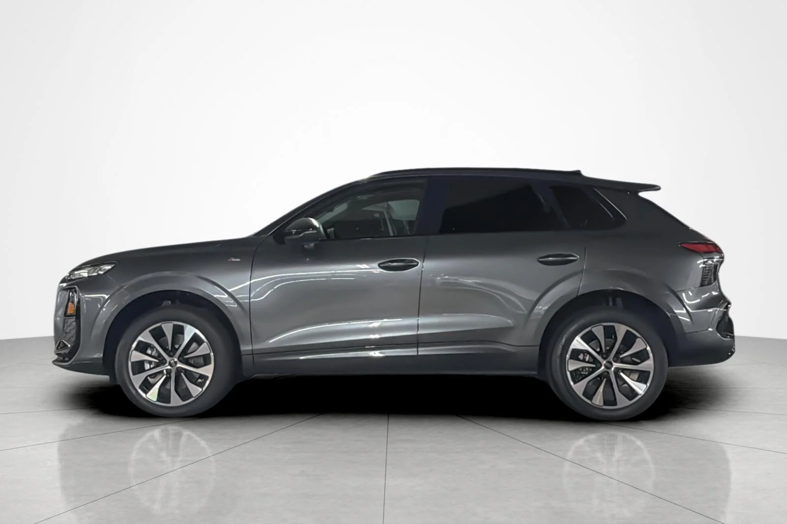 New 2026 Daytona Gray Pearl Effect Audi S line quattro image 3