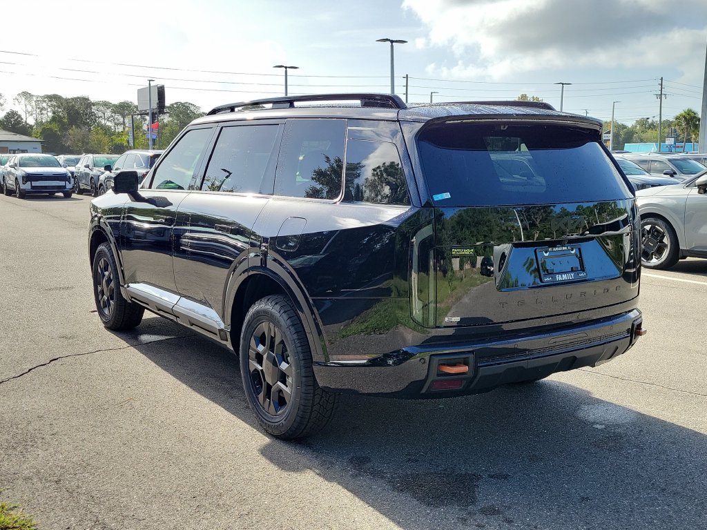 New 2027 Ebony Black Kia X-Pro SX Prestige image 4
