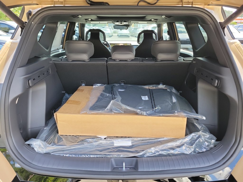 New 2027 Terrain Brown Kia X-Line S image 14