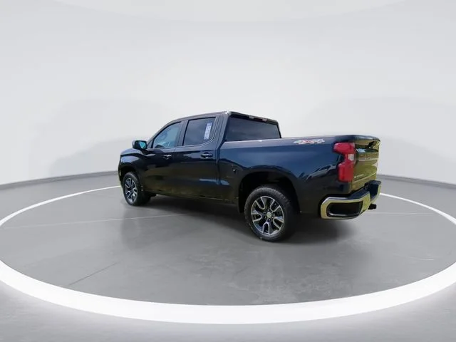 Used 2023 Gray Chevrolet LT image 6
