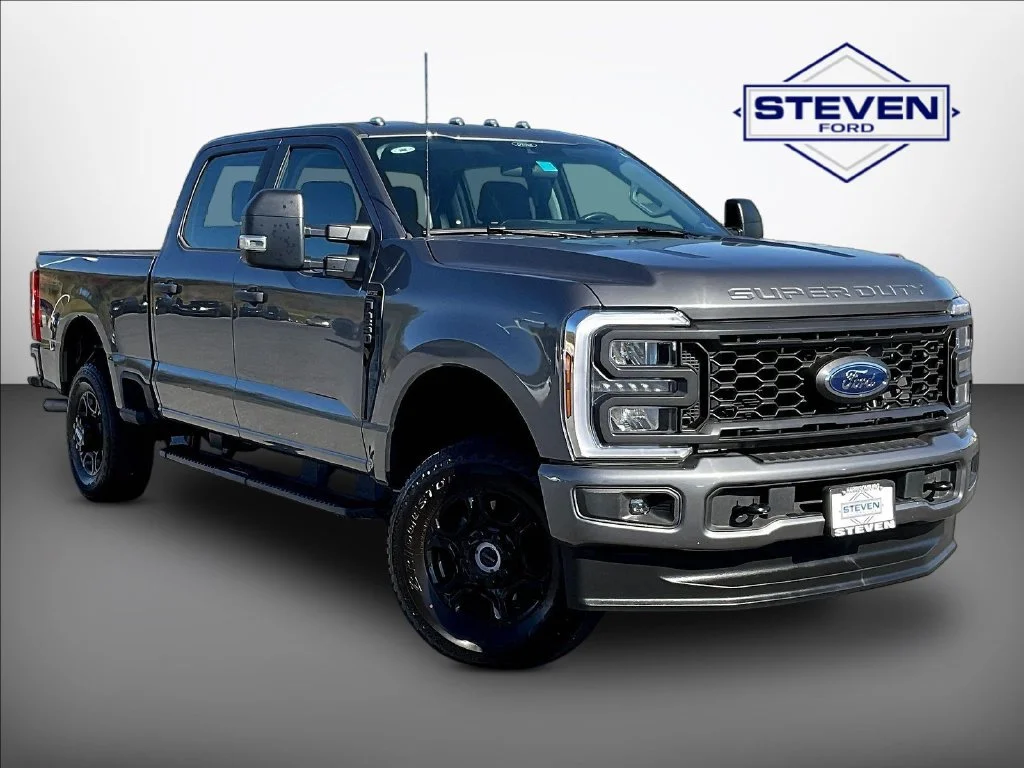 Used 2026 Gray Ford XL image 1