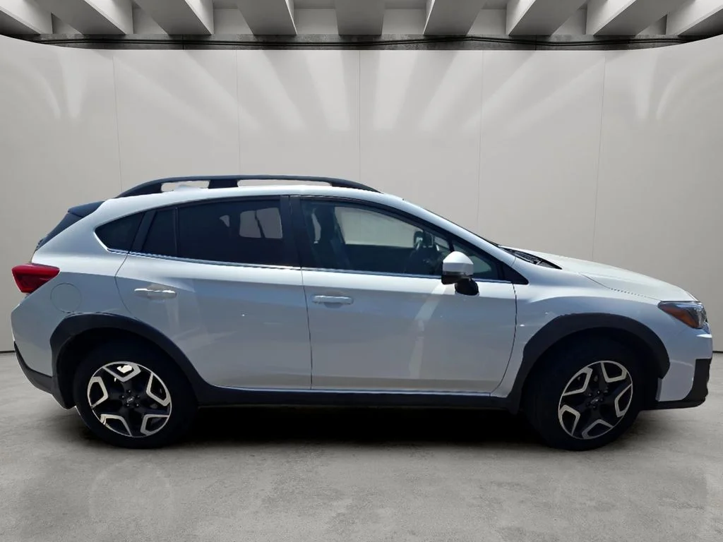 Used 2019 Crystal White Pearl Subaru Limited image 12