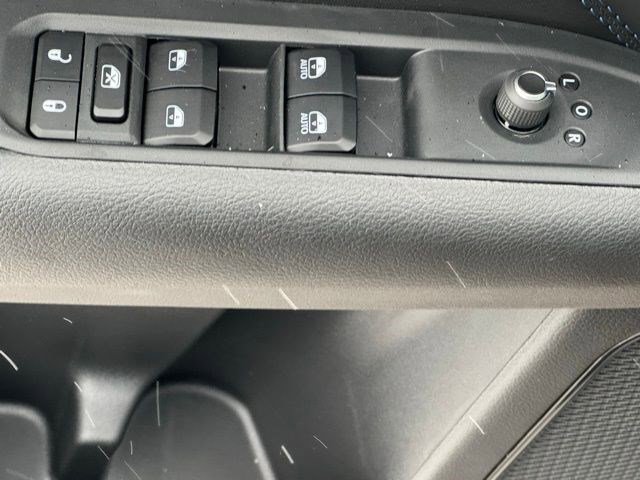 New 2026 Red Hot Pearlcoat Jeep Latitude Altitude image 9