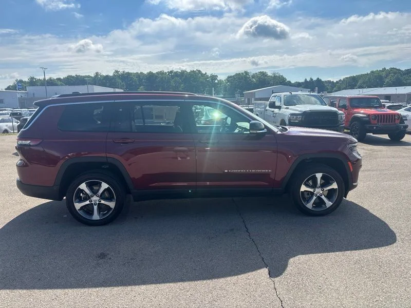 Used 2024 Red Jeep Limited image 2