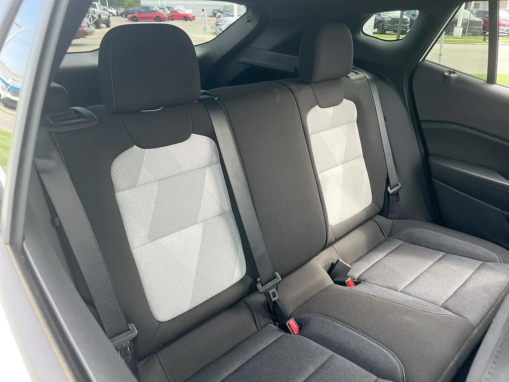Used 2024 Summit White Chevrolet RS image 24