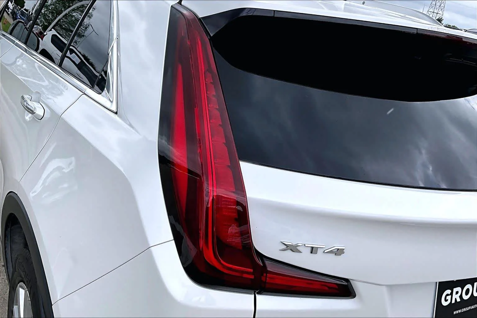 Used 2023 Crystal White Tricoat Cadillac FWD Premium Luxury image 27