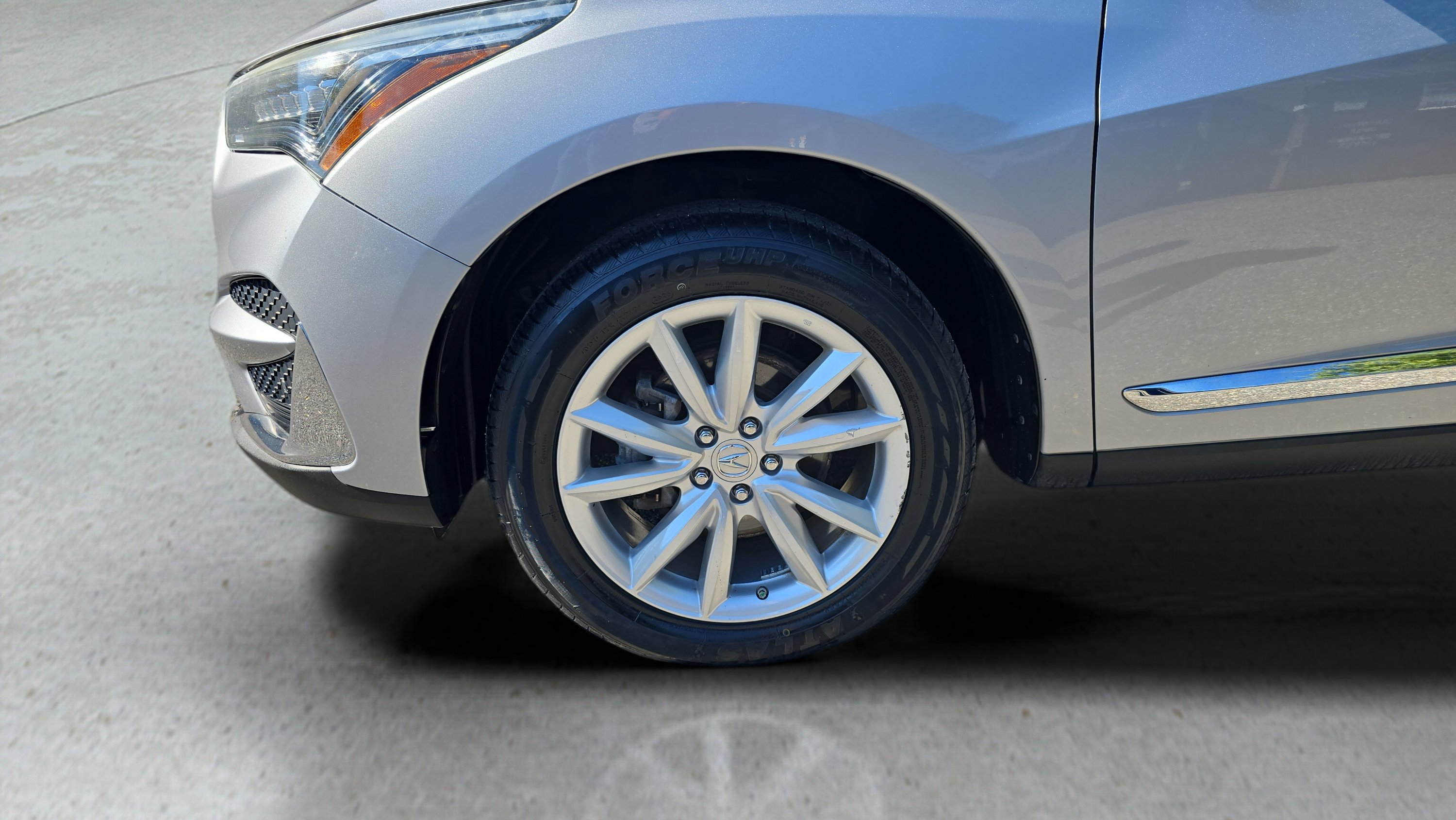Used 2019 Silver Acura SH-AWD image 28