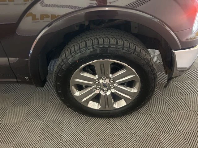Used 2018 Red Ford Lariat image 42