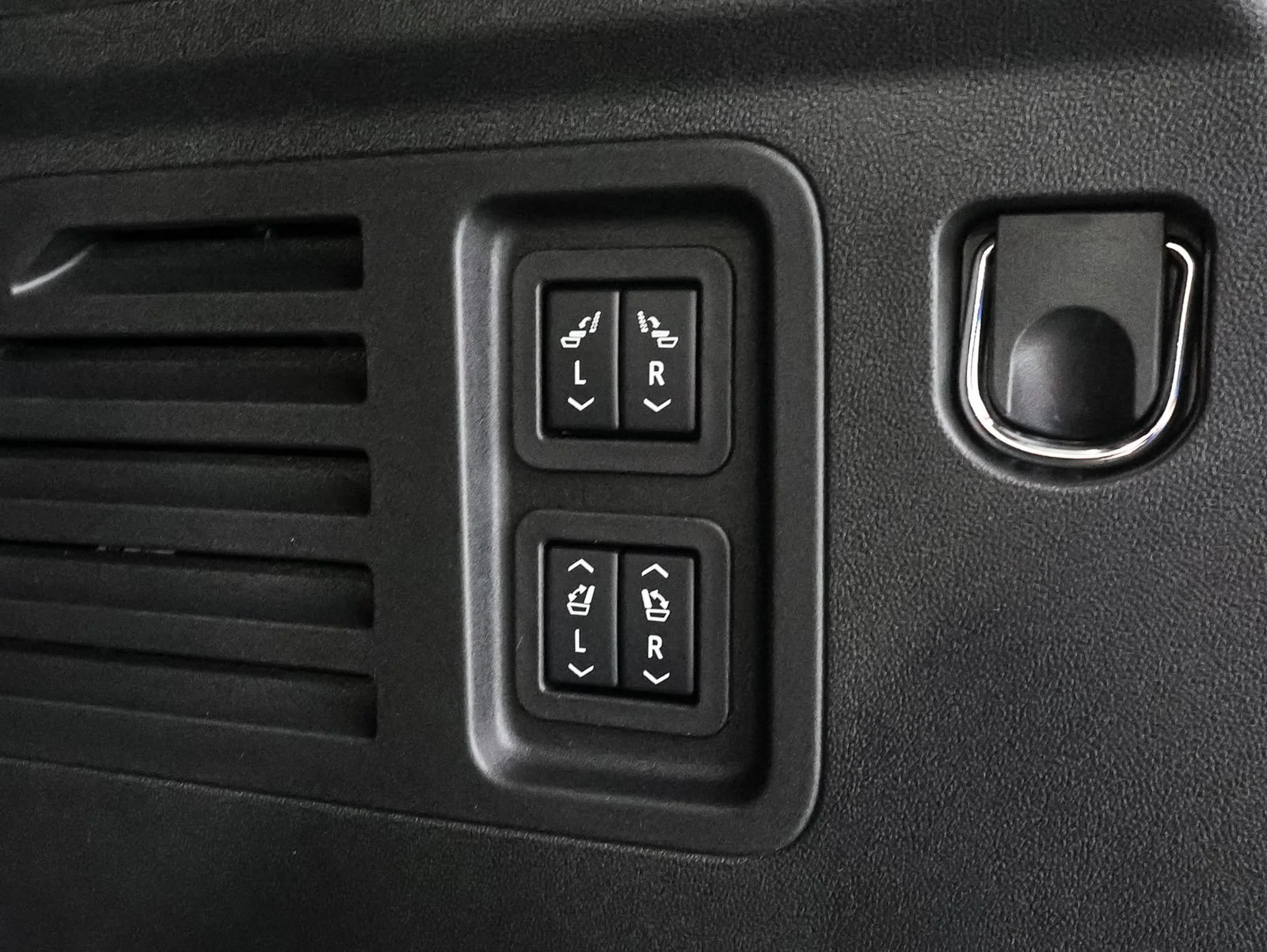 2027 Buick Enclave Preferred - Photo 18