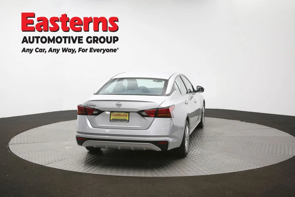 Used 2023 Silver Nissan 2.5 S image 37