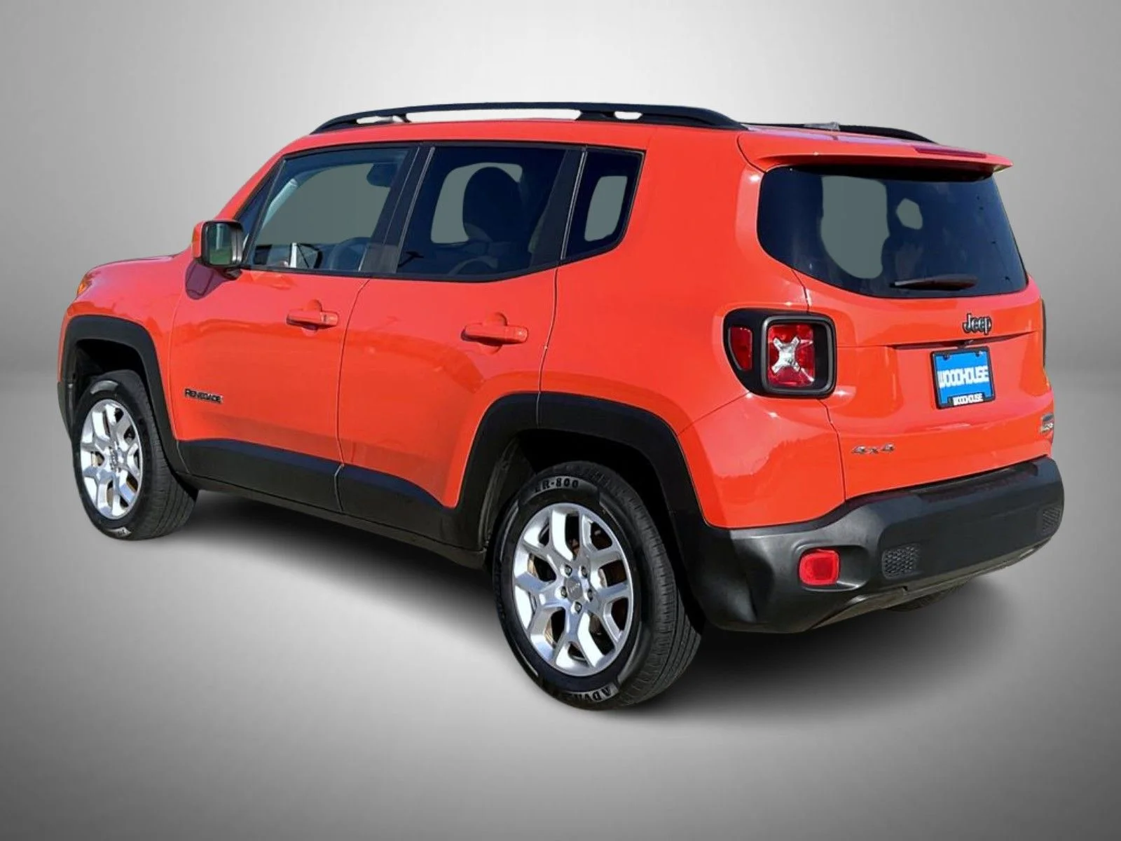 Used 2017 Orange Jeep Latitude image 7