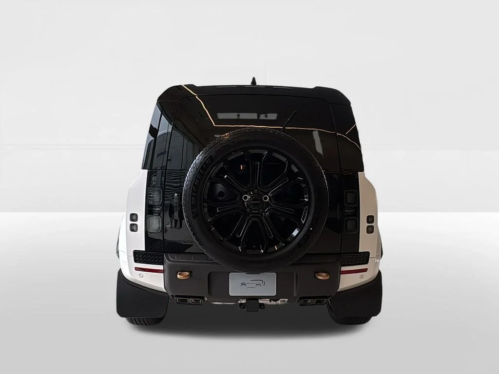 New 2026 White Land Rover OCTA image 3