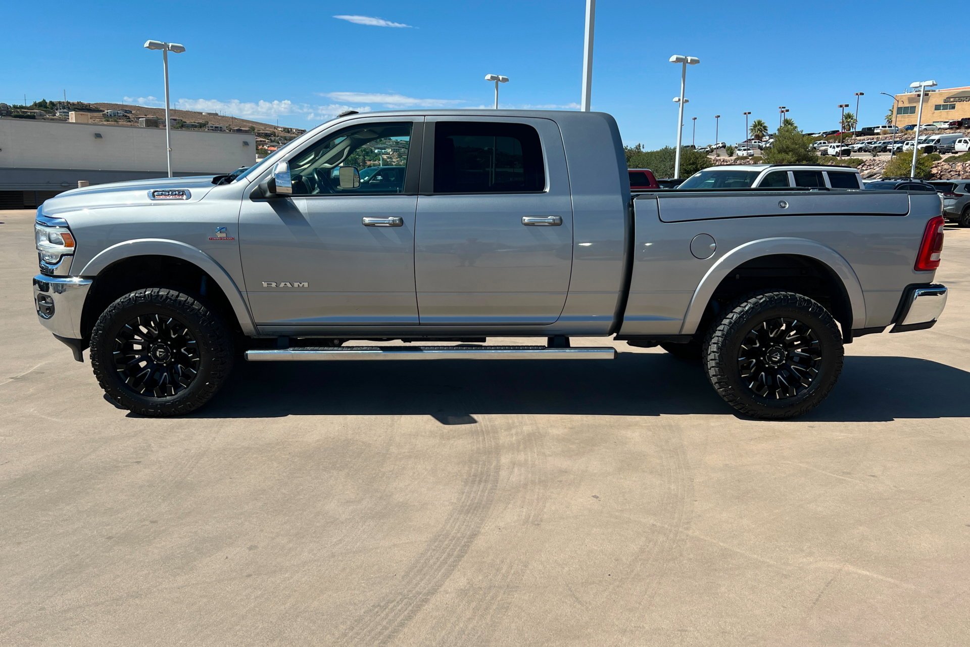 Used 2022 Billet Silver Metallic Clearcoat Ram Laramie image 2